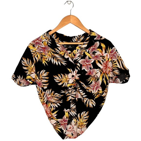 New Volcom Gen Wow Womens Cropped Tropical Floral Shirt Black XS - Picture 2 of 13